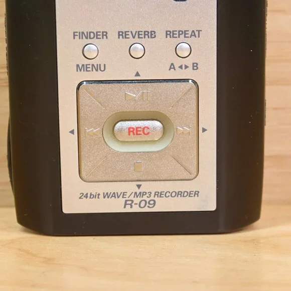 Edirol by Roland R-09 Digital Recorder | 24-Bit WAV/MP3 | Tested & Working - Picture 3 of 12